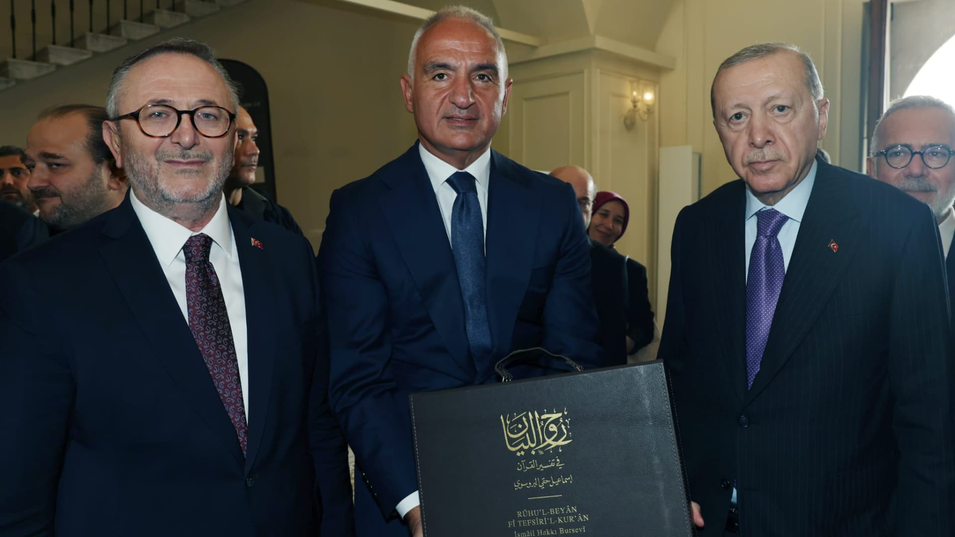 Bursevî’nin başyapıtı kendi el yazısıyla yeniden hayat buldu