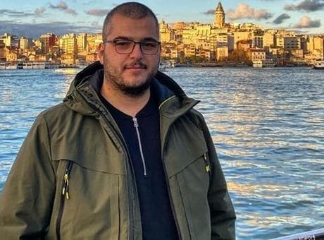 Bursa’da fabrikada çatıdan düşen işçi ağır yaralandı