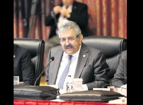 MHP’li Yıldız’dan fon krizi için anayasa hatırlatması