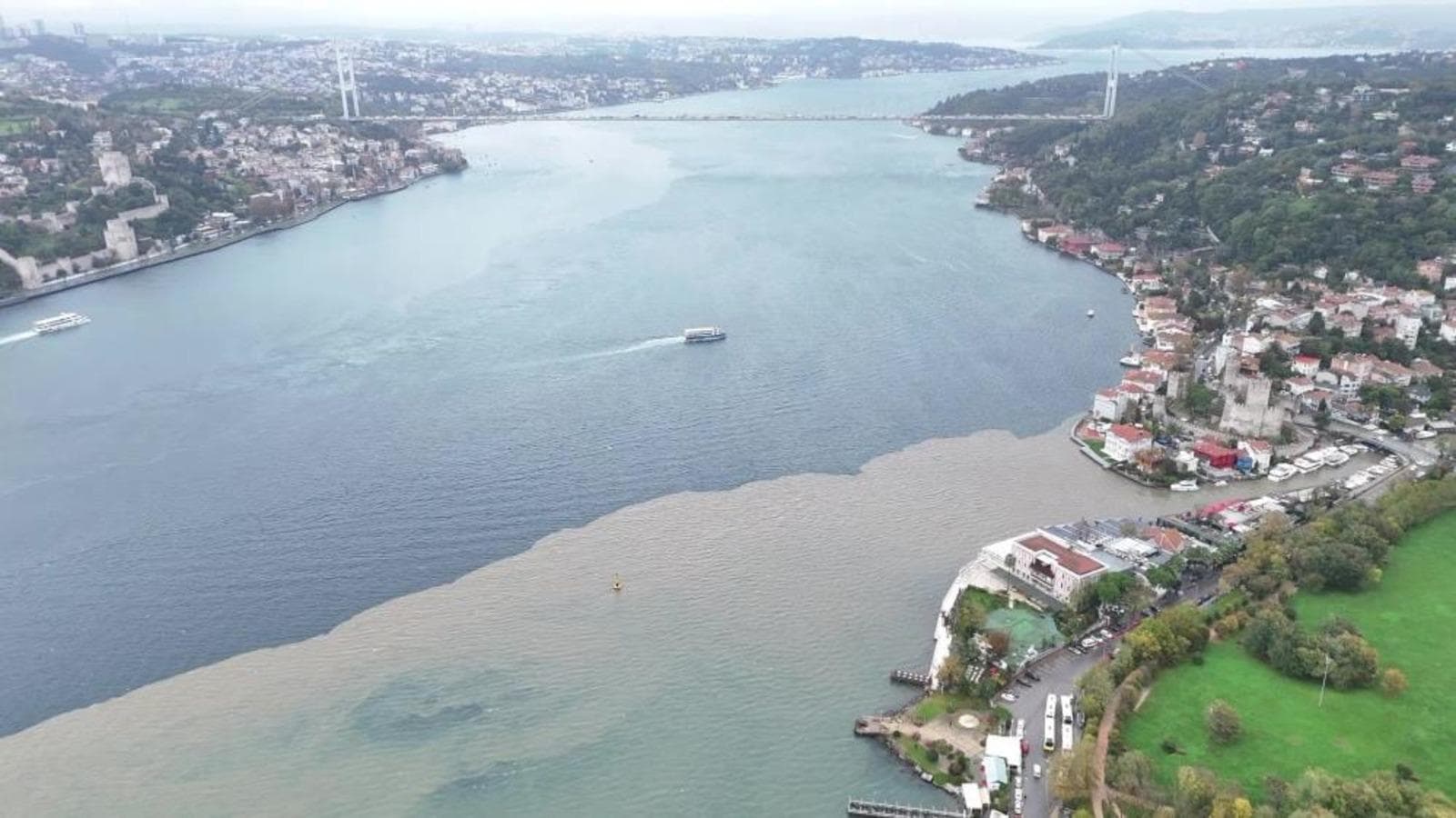 Sağanak sonrası Boğaz’da çamur izleri oluştu