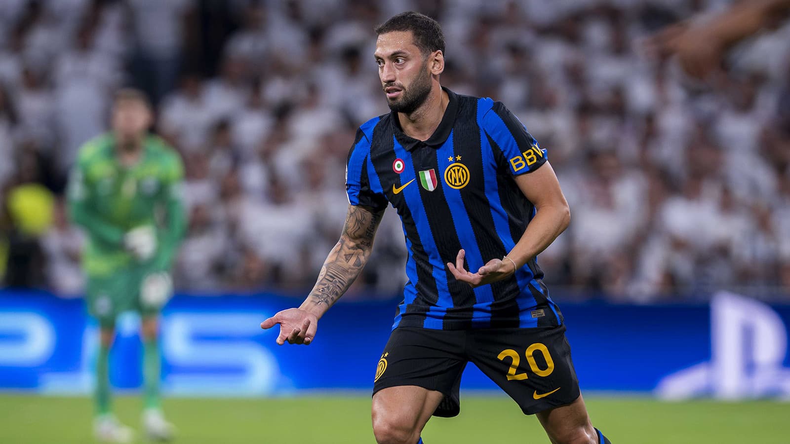 Inter, Hakan Çalhanoğlu'nun sözleşmesi için son kararını verdi!