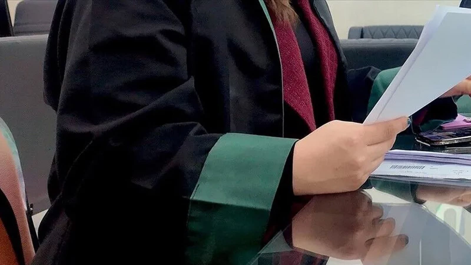 Başörtülü hakimler için reddihakim talebinde bulunan avukat beraat etti