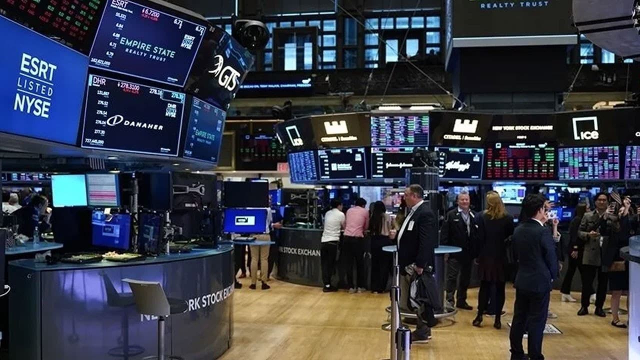 Dokuz aylık performansta Nasdaq 100 zirvede, gümüş geriledi