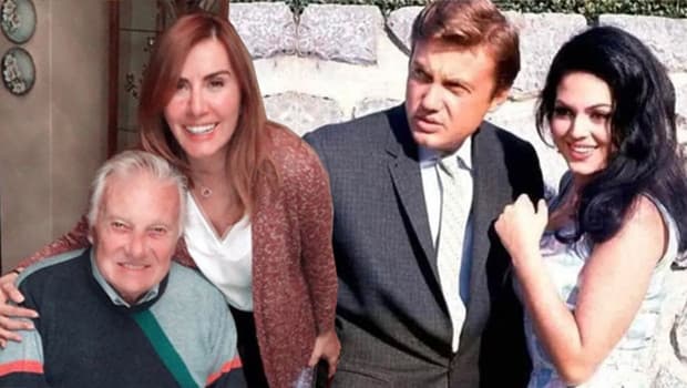 Göksel Arsoy'a dostları ve sevenlerinden veda...