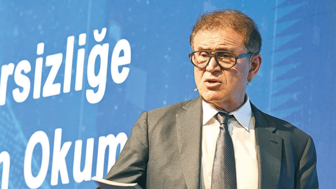 Nouriel Roubini’den küresel ekonomi için büyüme ve enflasyon öngörüsü