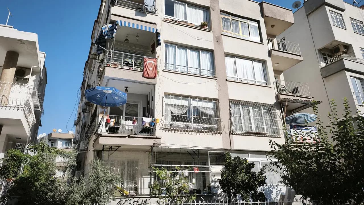 40 kişi tahliye edildi... Binadaki çökmenin nedeni belli oldu