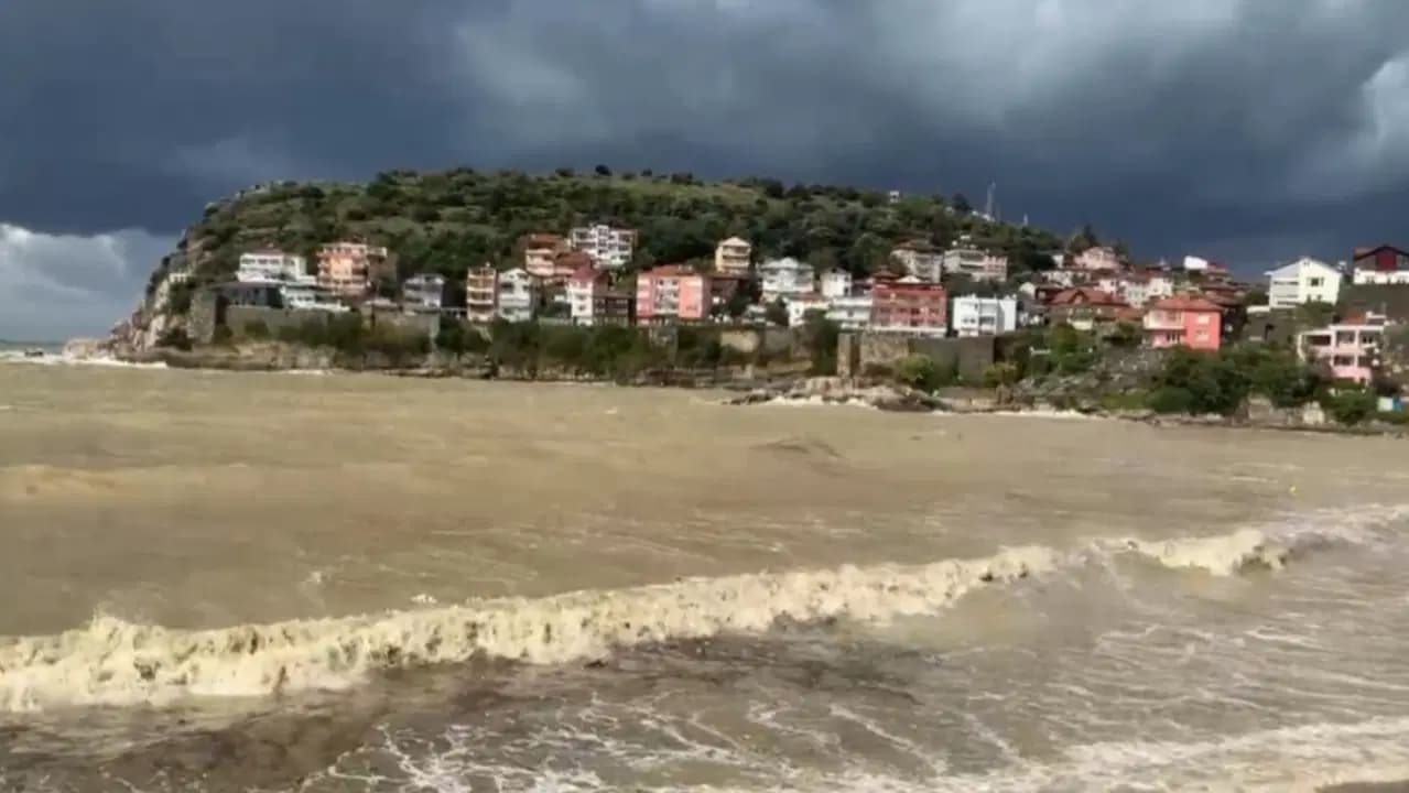 Bartın Amasra'da hava sıcaklığı saatler içinde 4 derece arttı