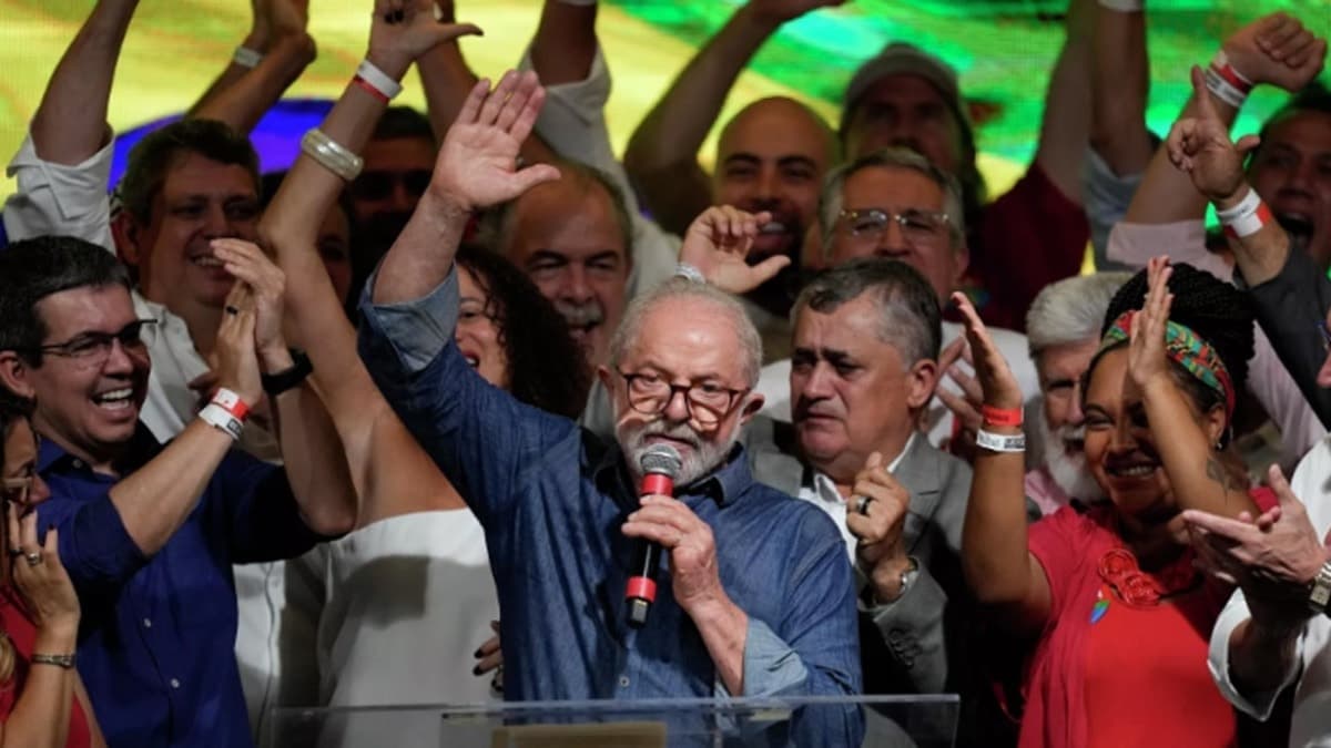 Lula da Silva, Brezilya’da ikinci turdan zaferle çıktı