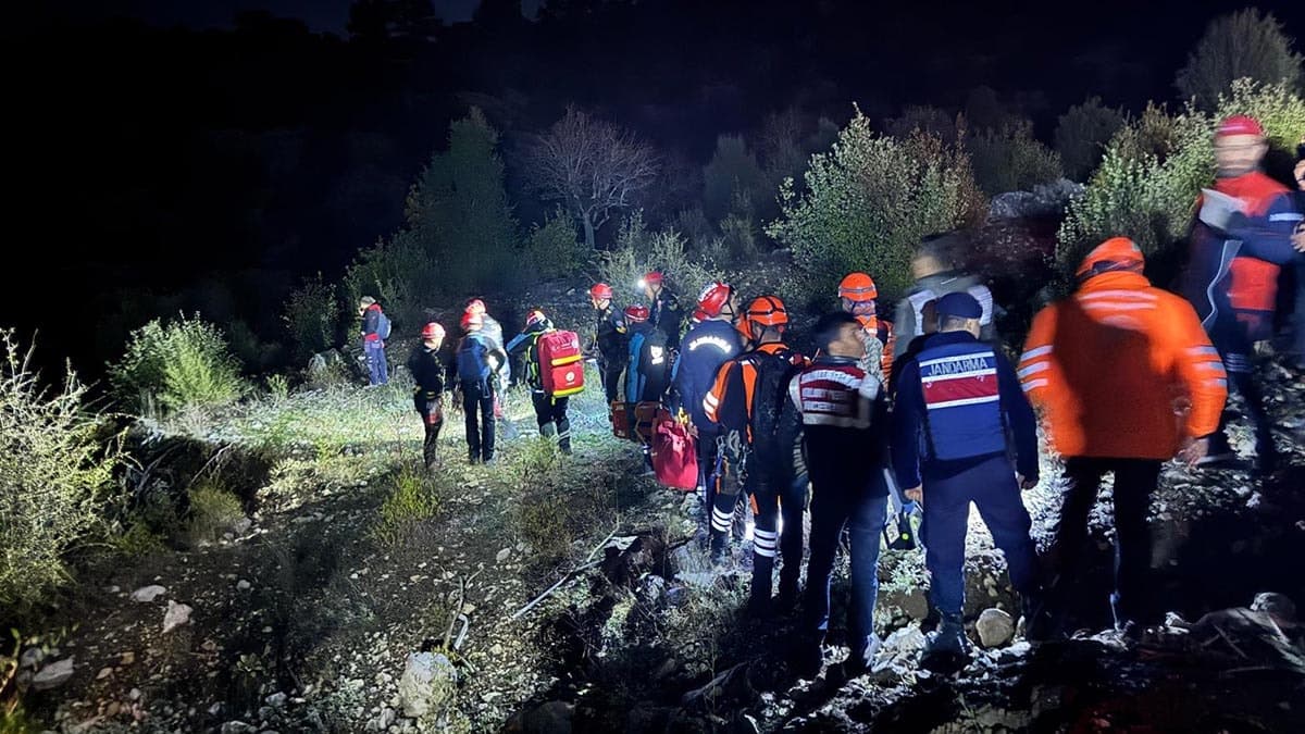 Yazılı Kanyon’da kaybolan gönüllü ekipten bir kişinin cansız bedeni bulundu